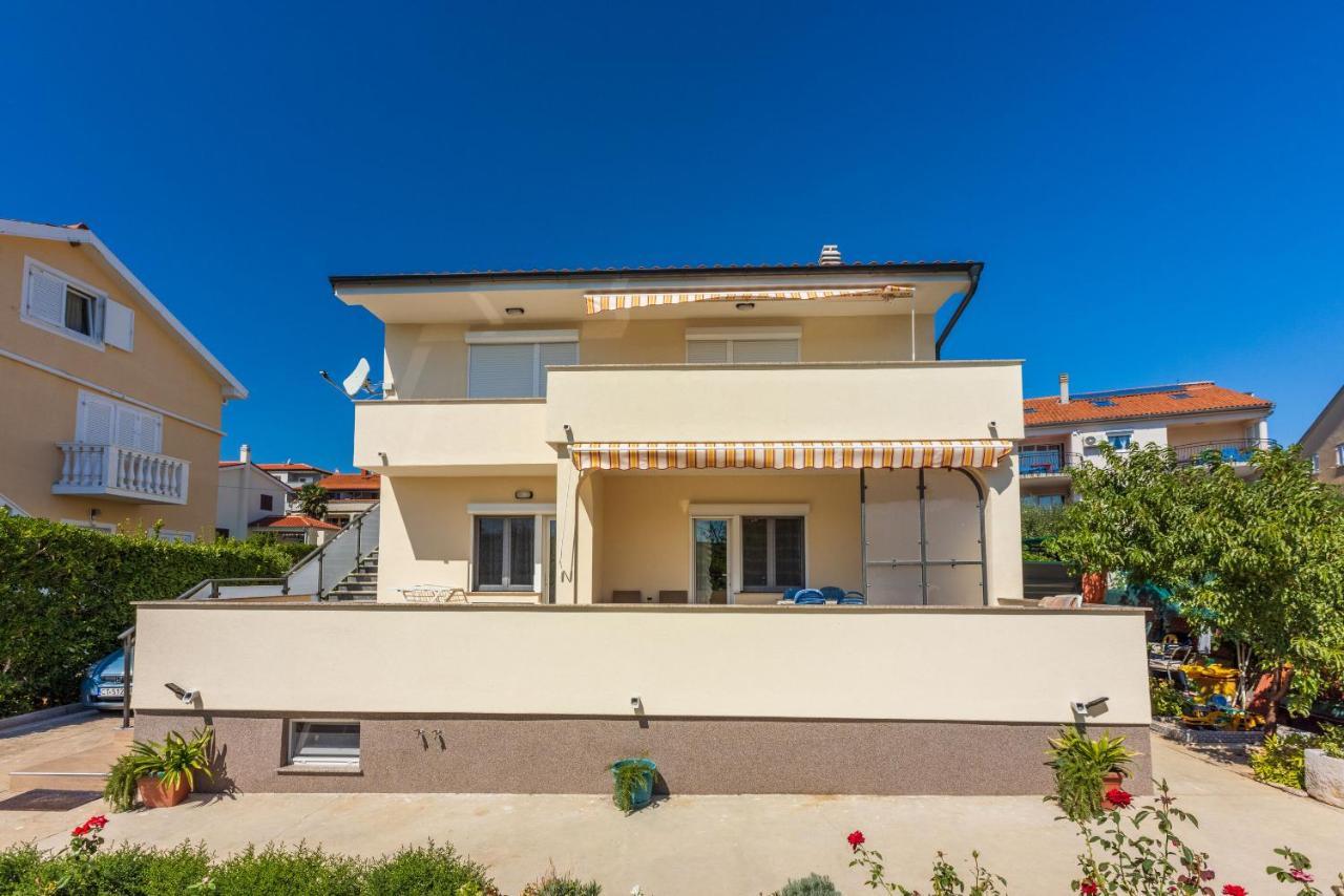 Apartments Star By The Sea Čižići Eksteriør billede