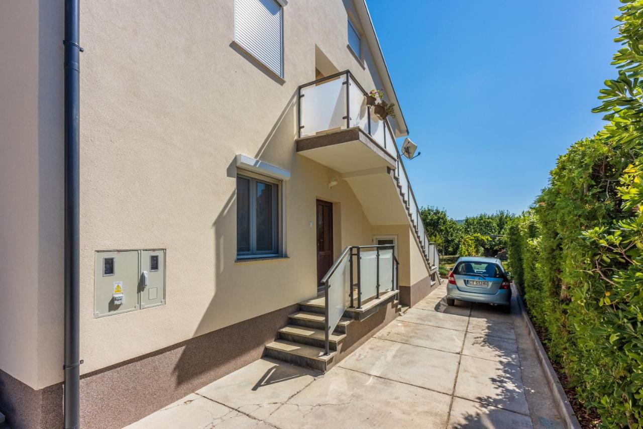Apartments Star By The Sea Čižići Eksteriør billede