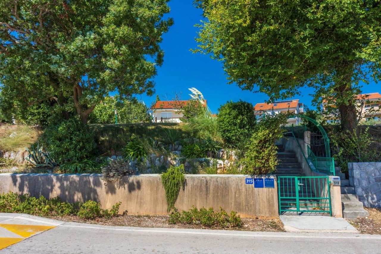 Apartments Star By The Sea Čižići Eksteriør billede
