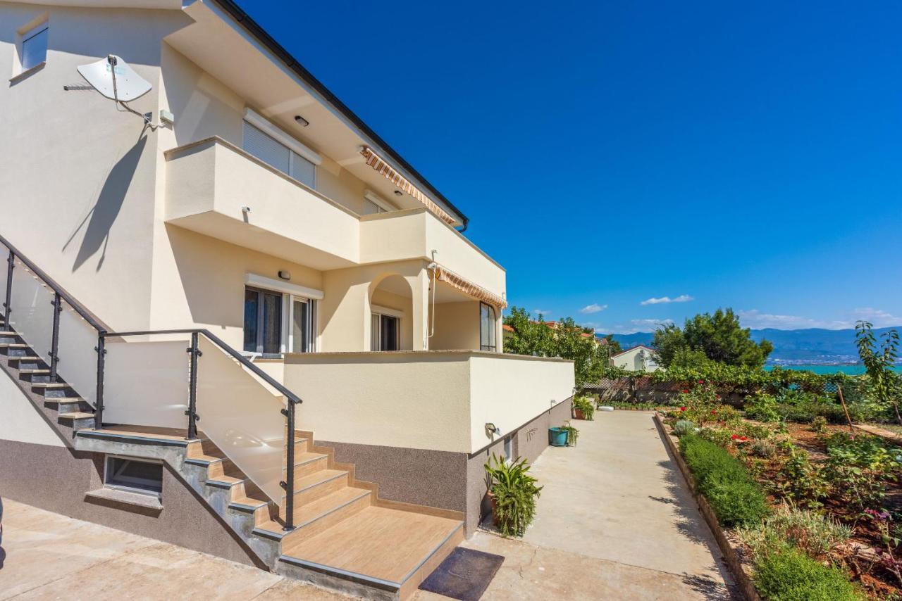 Apartments Star By The Sea Čižići Eksteriør billede