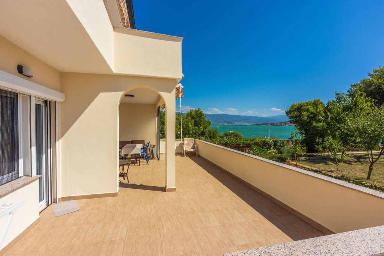 Apartments Star By The Sea Čižići Eksteriør billede
